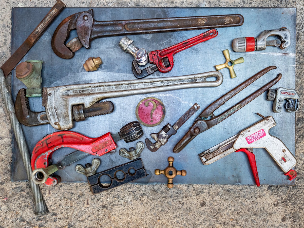 assorted metal tool lot